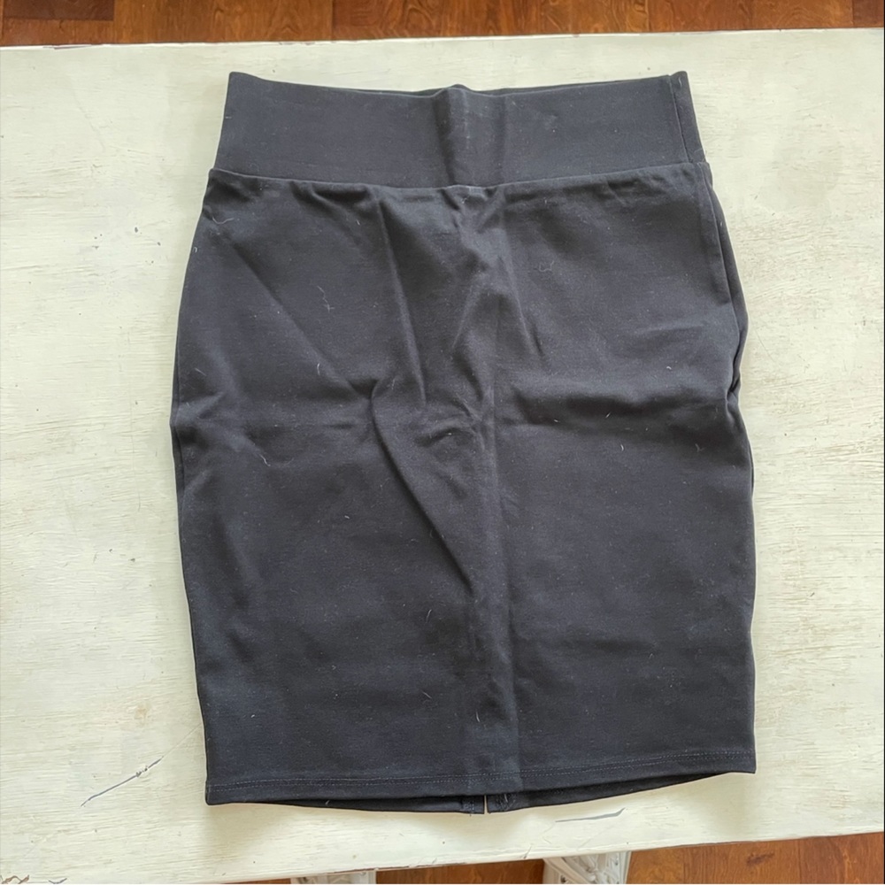 Black pencil skirt